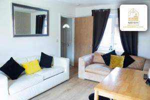 Canterbury 7-Guest Home - Parking , Wi-Fi & Comfort by Mesh Stays