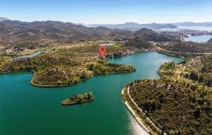 Gorgeous Apartment In Bacina