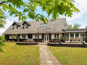 19 person holiday home in Løgstør-By Traum