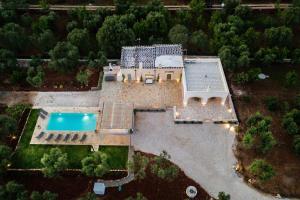 Casolare degli Ulivi villa with heated pool