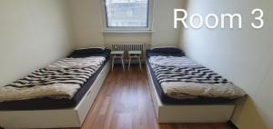 Zimmer 3 von 3 mit Gemeinschaftsbad-Küche, 30min Köln Messe Bahnhof, 5min Leverkusen Bahnhof Zentrum