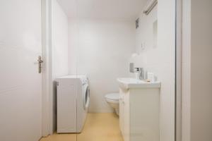 Wola Chic Studio with Mezzanine by BookingHost