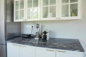 Comfortable Villa - 2min from the Beach