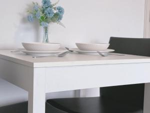 Condo is next to the mall Big swimming pool 2