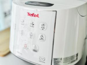 Condo is next to the mall Big swimming pool 2