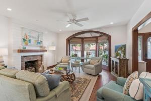 Morning Star - 1075 College Street