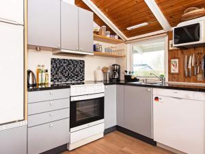 8 person holiday home in Juelsminde-By Traum