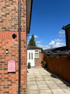 Spacious 3-Bedroom Family Home in Oxford