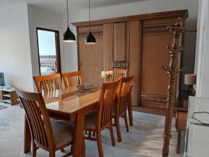 Flat 10 minutes from the airport