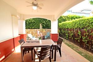 Villa Garnet by Rentalole