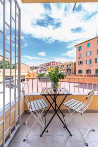 Luxury Station Oasis with Balcony