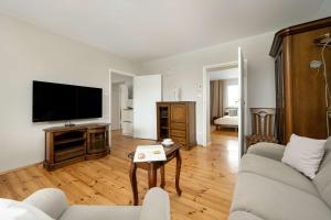 Family Apartment with Balcony in Wroclaw by Noclegi Renters