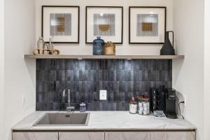 5-Bedroom Home with 2 Kitchens & Outdoor Space, Columbia Heights