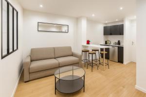 Flat near Bois de Vincennes - 4-Sterne-Hotels in Paris
