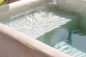 Outdoor bathroom, Outdoor bathtub, bed & kitchen tiny container house