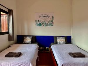 1 Min to Slow Boat Guesthouse