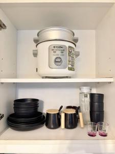 Stunning 42nd Floor Apt with Netflix