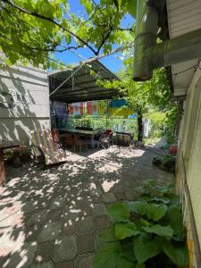 Жилье на территории частного дома у моря