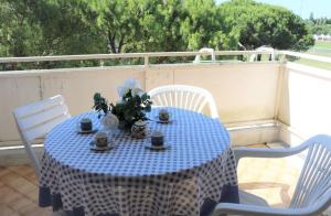 Quiet residence with pool