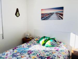 Beachfront flat with view