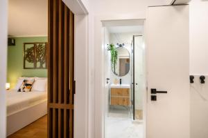 Central Green Oasis • 2BR Ultracentral Apt • AC