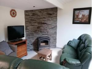 Cozy Chalet with Sauna, Wibrin