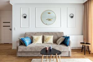 Kazimierza Wielkiego Soft Glam Apartment by BookingHost