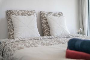 Rocamare - Piscine toit terrasse- Parking privé