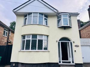 Delightful 4BR House in Nottingham Highfields Park, Nottingham Caves, Near City Centre and Quick Access to M1