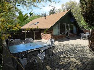 4 person holiday home in Ulfborg-By Traum