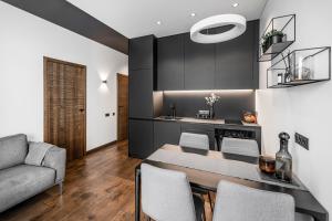 Designer Apartment with 19 squares Green Terrace