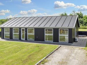 6 person holiday home in Løkken