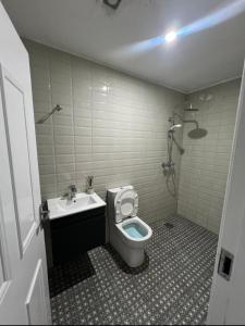 Entire Home with Hot Tub