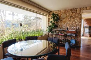 Casa com lareira nas montanhas perto do Capivari