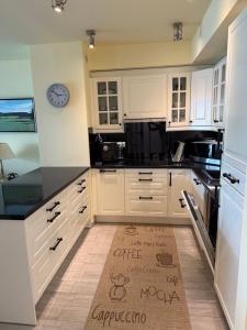 Apartament Kalinowo Golf - salon z opcją spania, kuchnia i 2 sypialnie, 1-6 osób