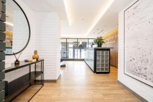 Riverlands - Lux 1 bedroom Apartment with Parking