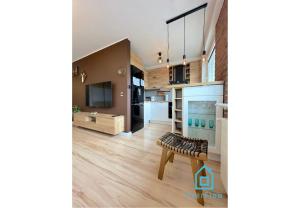 Postcard Apartment Scenic Escape 10 Minutes to Gdańsk Old Town and Seaside