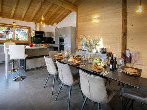 Les Moulins DAngelina - OVO Network