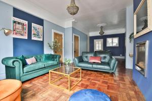 Elegant Victorian Home with Pool Table & Parking