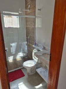 Casa com piscina e espaço churrasco Itanhaem