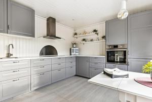 Spacious 3-Bedroom Apartment with Balcony and Free Parking Orkland near Trondheim