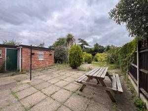 4 Bed 4 En-suite House on Edge of City