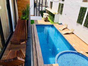 Beautiful condo with 4 pools and roofgarden