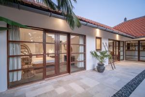 Villa Pema - Tropical Stylish 3BR with pool, 15 mins to Canggu