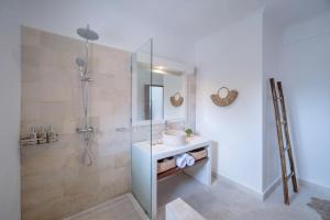 Villa Pema - Tropical Stylish 3BR with pool, 15 mins to Canggu