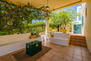 Retiro dos Calicos by Dreamplaces