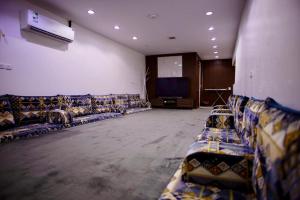 مسكن خاص داخل عماره بمسبح