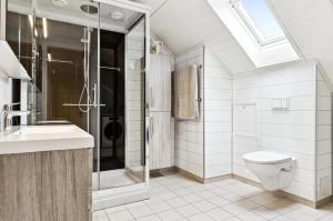 Spacious 3-Bedroom Apartment with Balcony and Free Parking Orkland near Trondheim