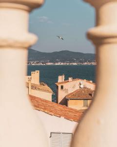 Remparts, terrasse avec vue mer