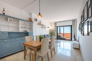 Rock Bay II 2456 SEA VIEW